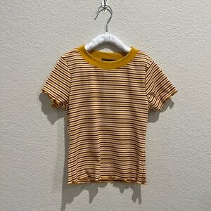 Gold stripe casualty T-shirt for girls. Size M